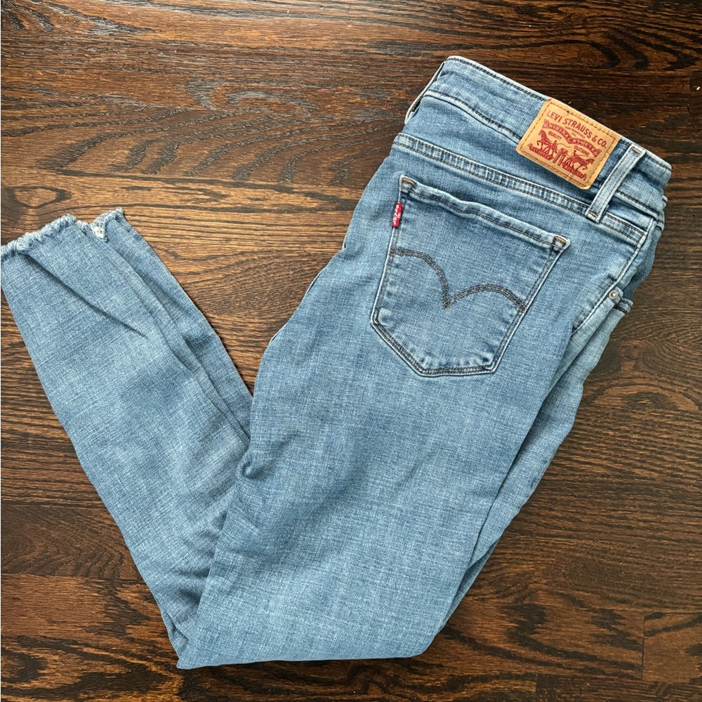 Levi 711 Skinny Ankle Jeans 31